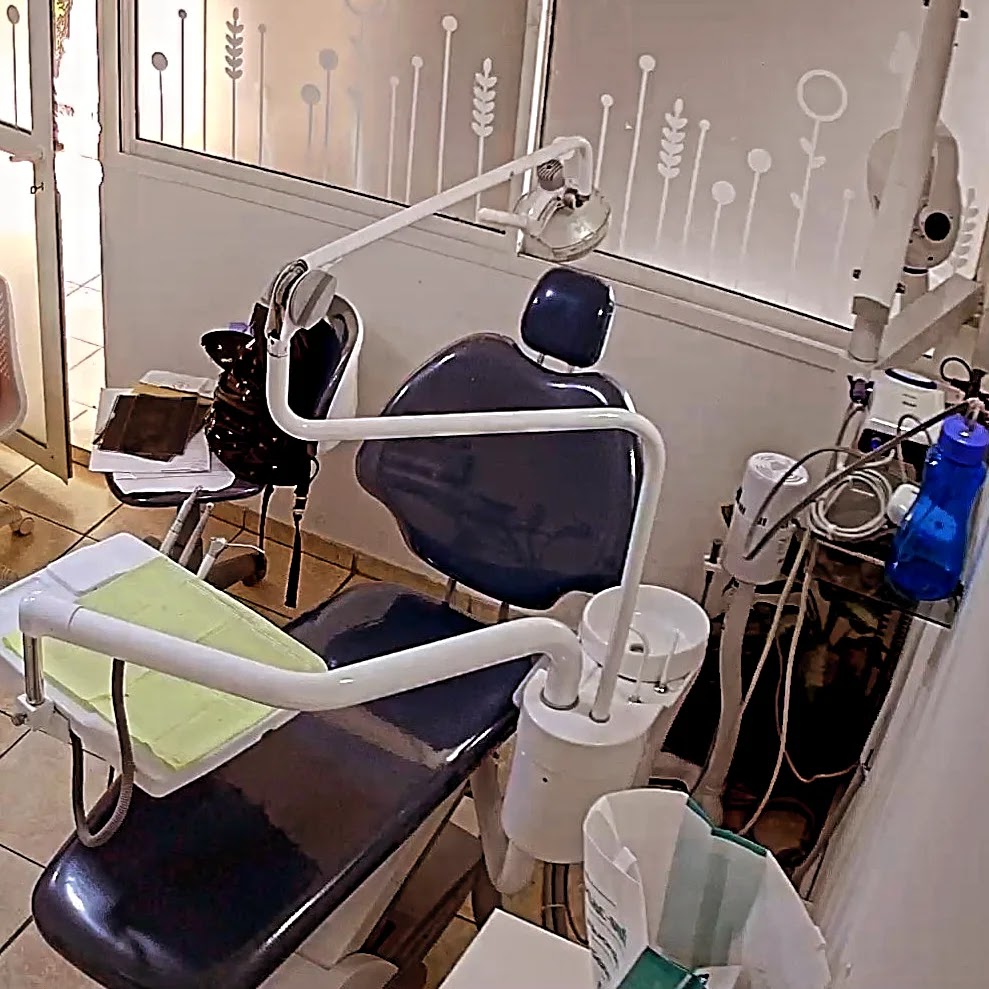 Consultorio dental moderno y luminoso de Dra Melisa López con equipamiento de alta tecnología